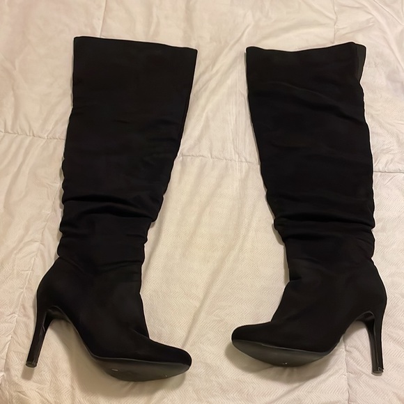 Black suede zippered boots size 8W 4 inch heels sexy knee length - Picture 8 of 10